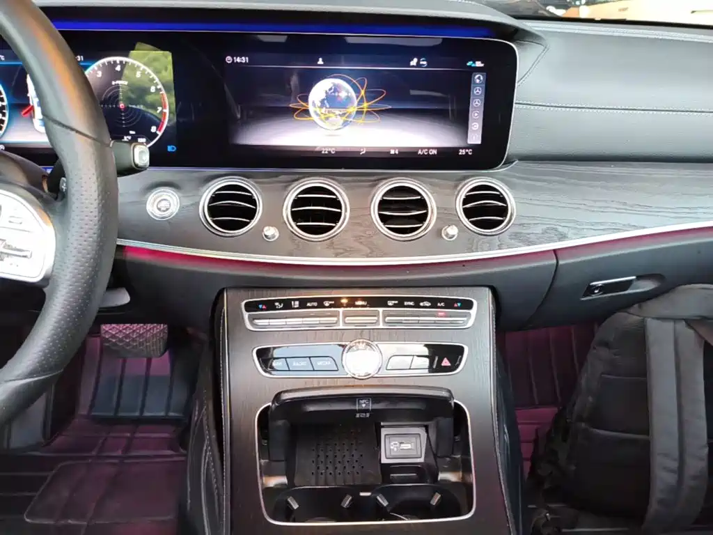Mercedes-Benz E-Class 2020 — фото 13