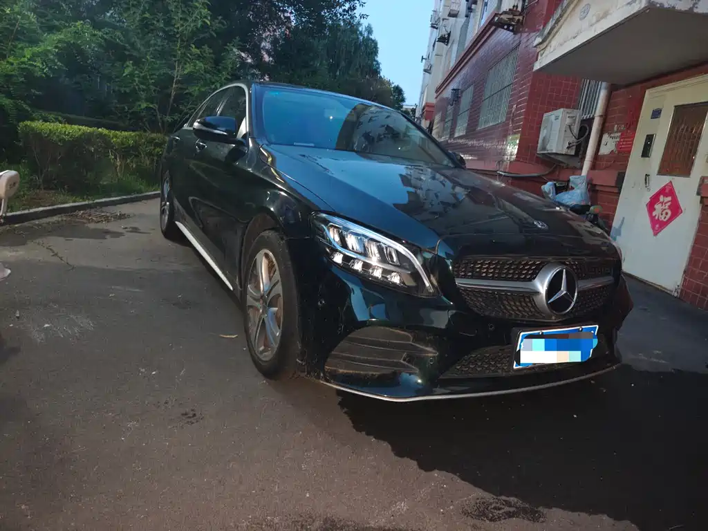 Mercedes-Benz C-Class 2020