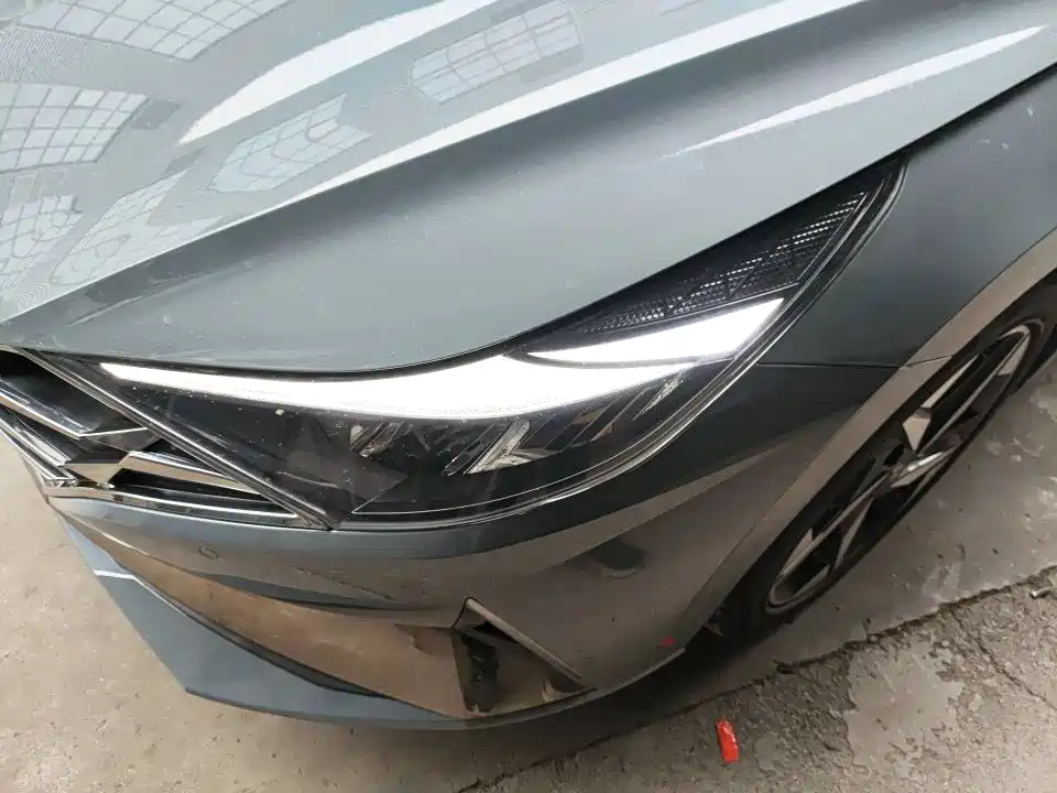 Hyundai Elantra 2023 — фото 10
