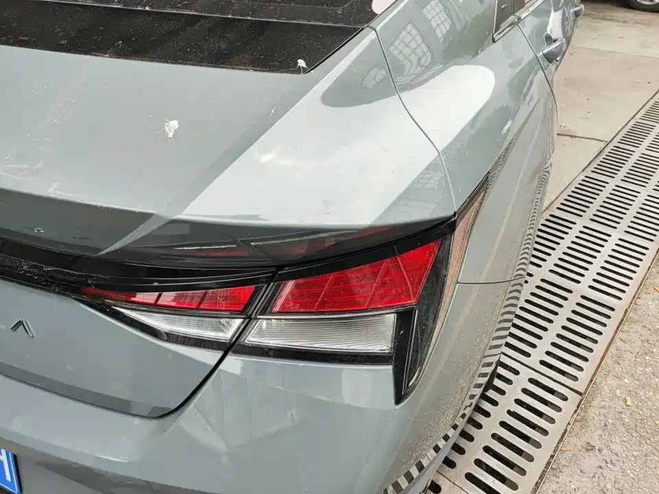 Hyundai Elantra 2023 — фото 16
