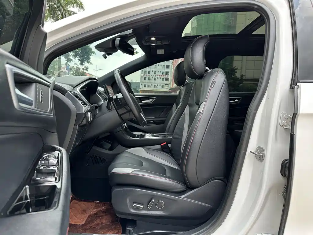 Ford Edge 2020 — фото 15