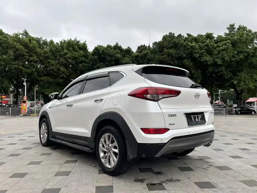 Hyundai Tucson 2016 — фото 10