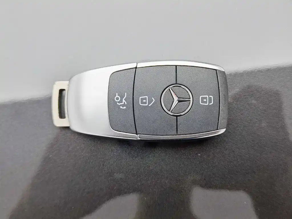 Mercedes-Benz C-Class 2022 — фото 19