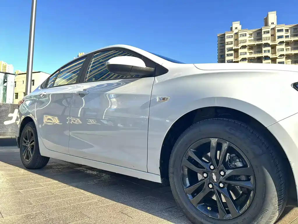 Chevrolet Cavalier 2018 — фото 15