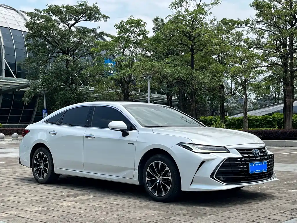 Toyota Avalon 2023 — фото 2