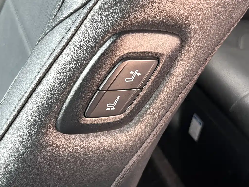 Toyota Avalon 2023 — фото 18