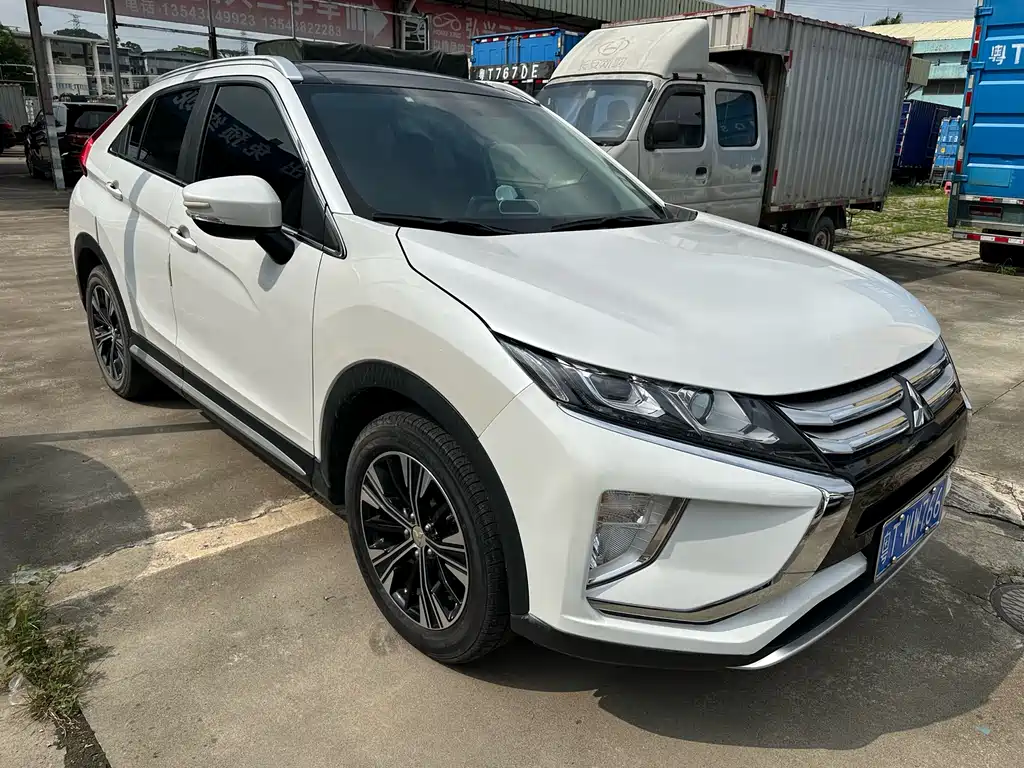 Mitsubishi Eclipse Cross 2020 — фото 2