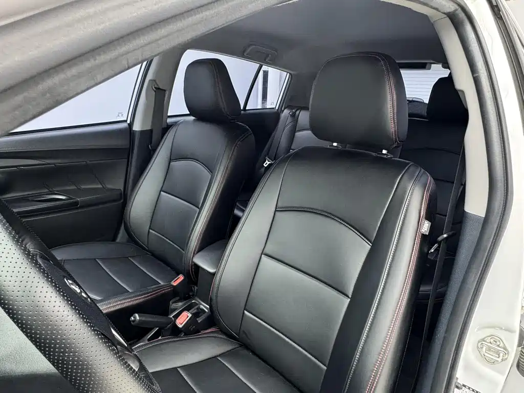 Toyota Yaris L 2022 — фото 15
