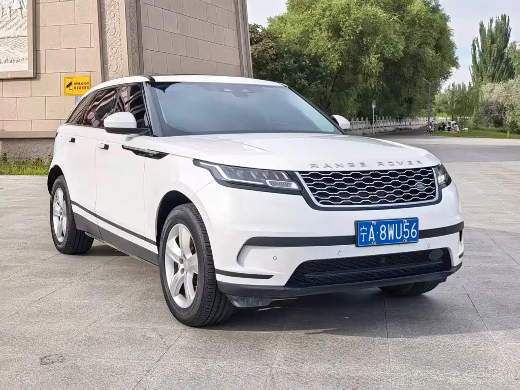 Land Rover Range Rover Velar 2023 — фото 1