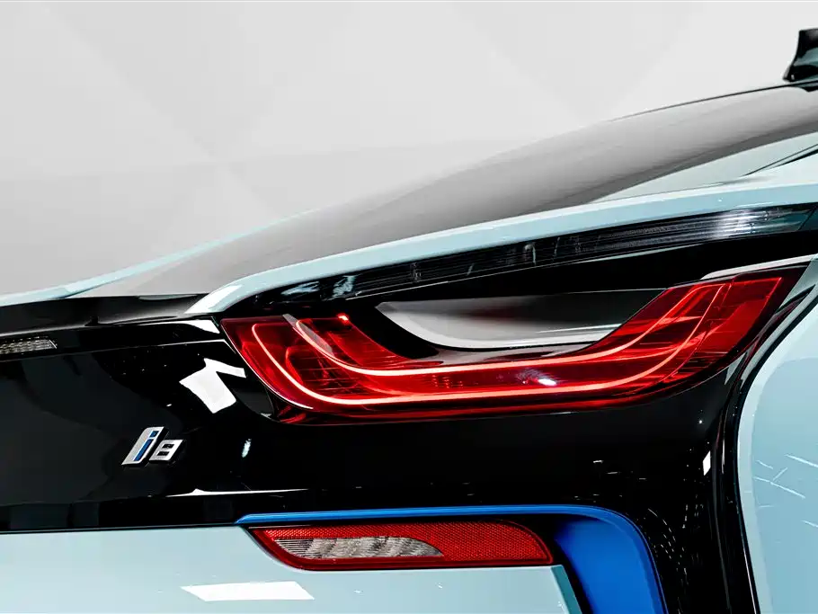BMW i8 2019 — фото 14