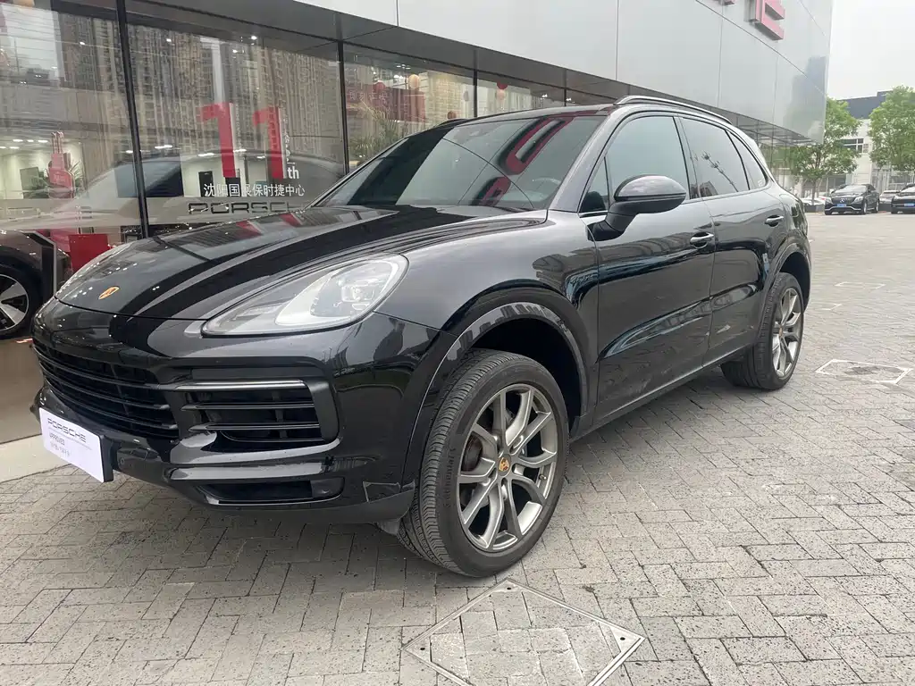 Porsche Cayenne Hybrid 2022