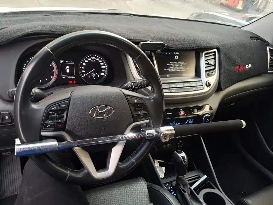 Hyundai Tucson 2018 — фото 12