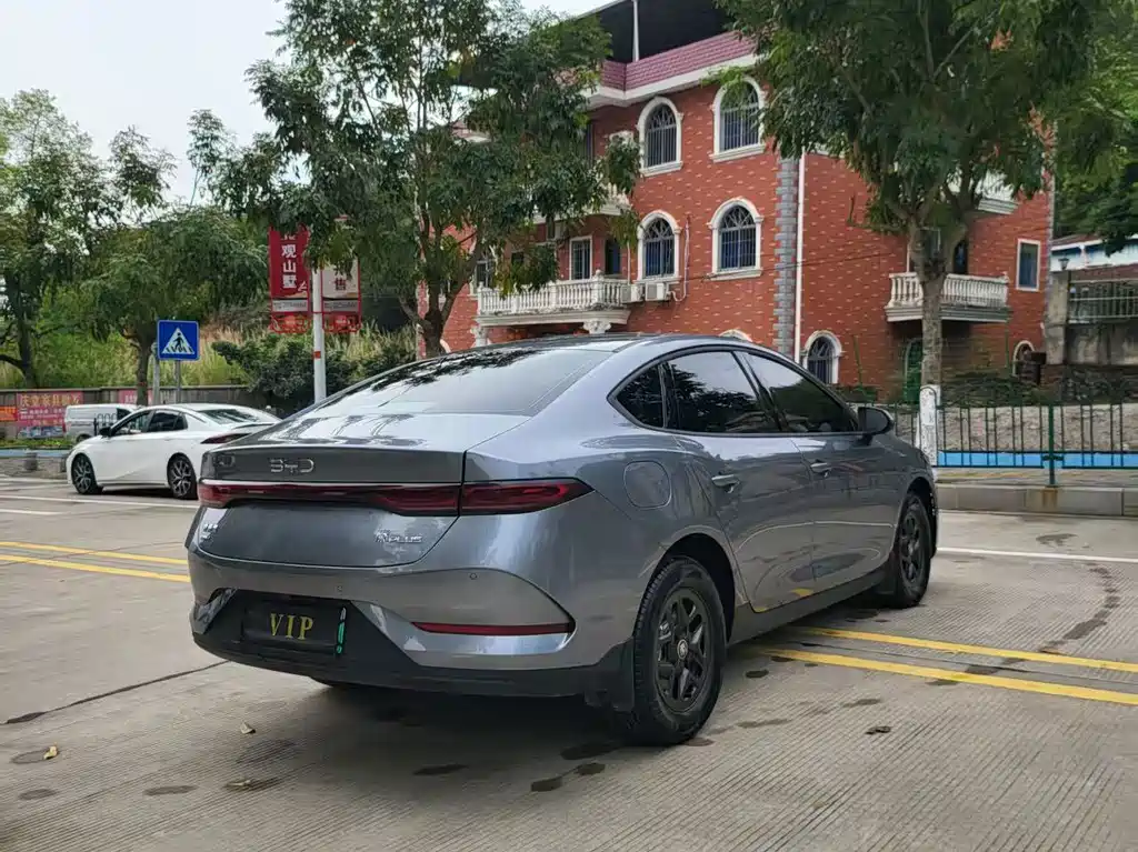 BYD Qin PLUS 2025 — фото 12