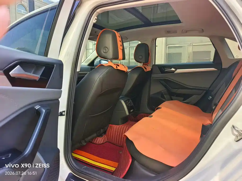 Volkswagen Sagitar 2020