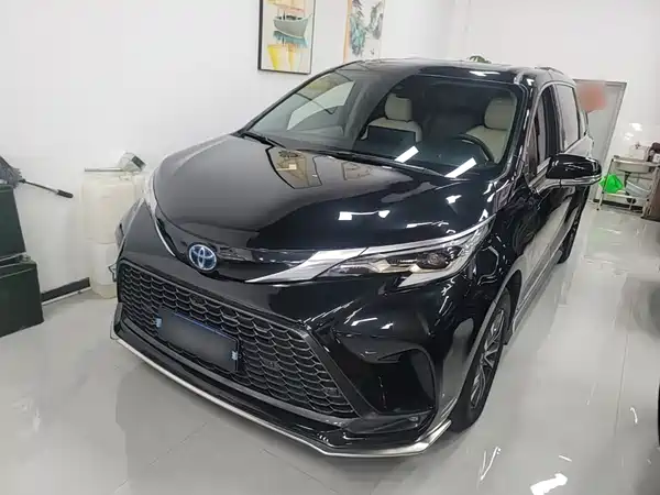 Toyota Granvia 2023