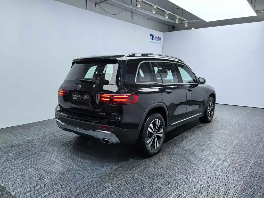 Mercedes-Benz GLB 2024