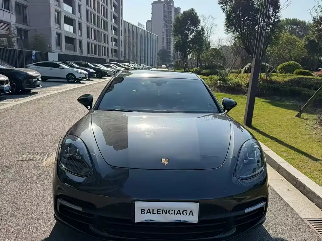 Porsche Panamera 2018 — фото 2