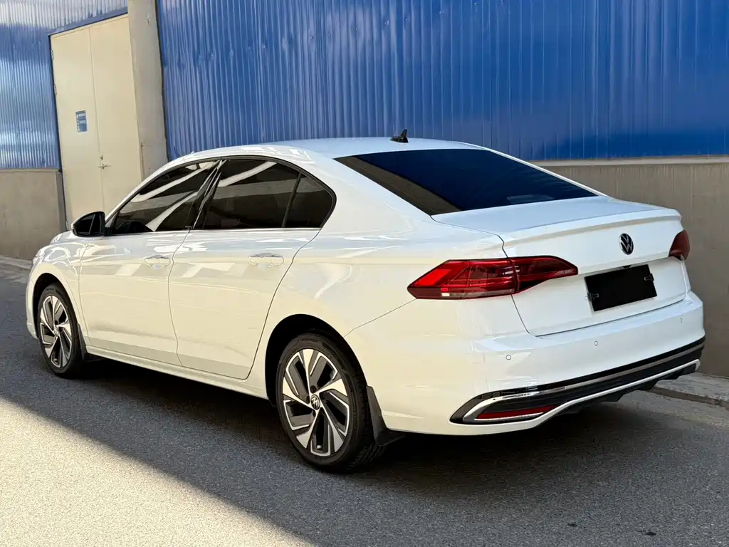 Volkswagen Bora 2023