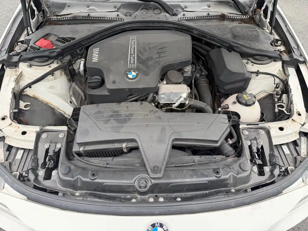 BMW 3 Series 2015 — фото 10