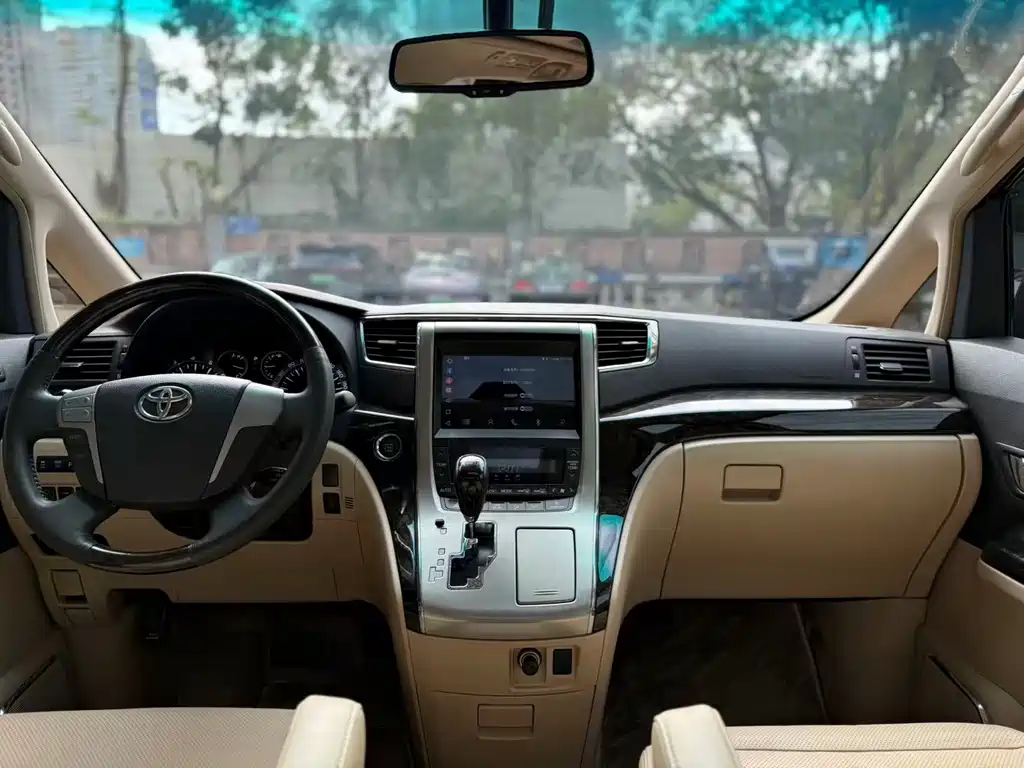 Toyota Alphard 2015 — фото 5