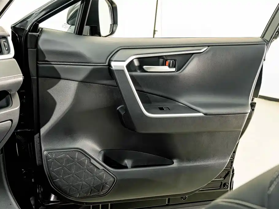 Toyota Wildlander 2024 — фото 15