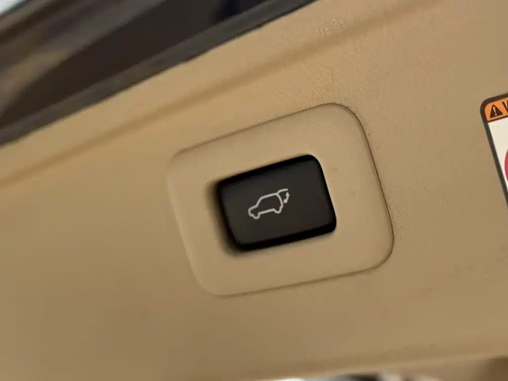 Toyota Alphard 2015 — фото 16