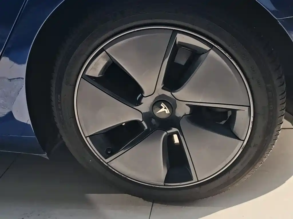Tesla Model 3 2019 — фото 16