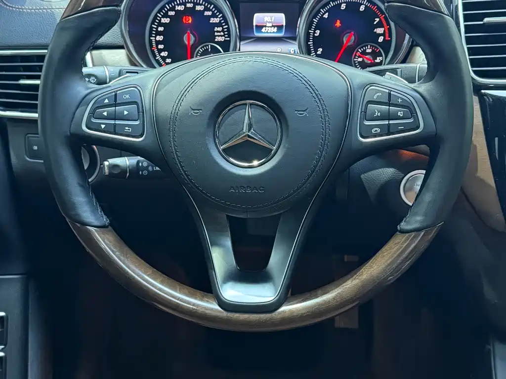 Mercedes-Benz GLS 2018 — фото 14