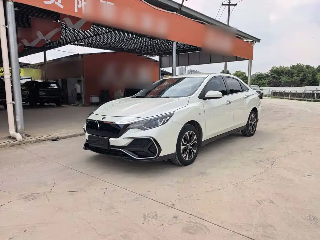 Venucia D60 EV 2022