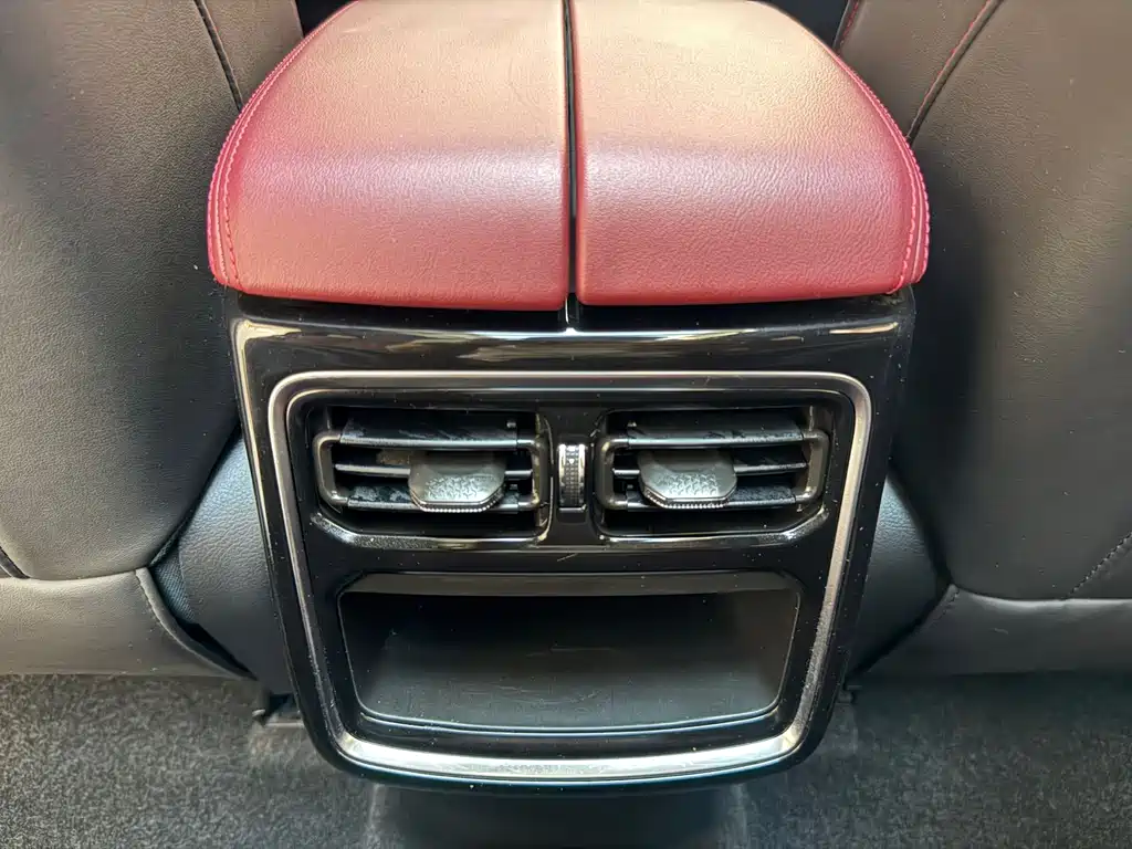 Jetour Jietu X70 PLUS 2023 — фото 20