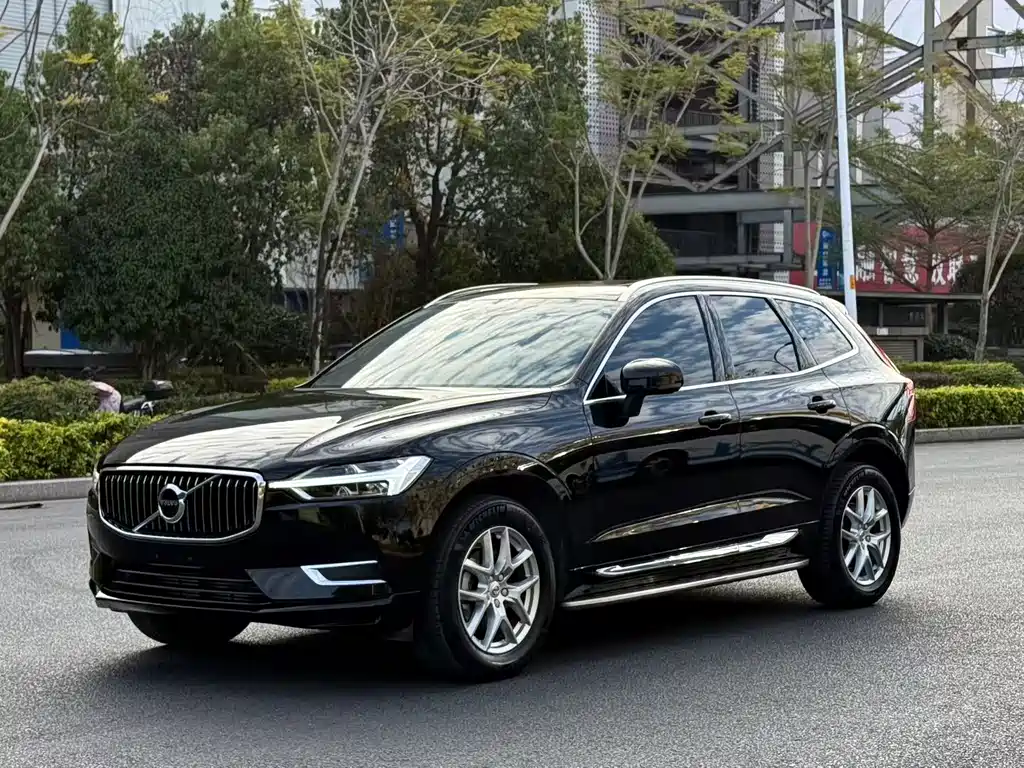 Volvo XC60 2020 — фото 1