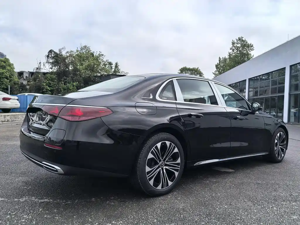 Mercedes-Benz E-Class New Energy 2024 — фото 9