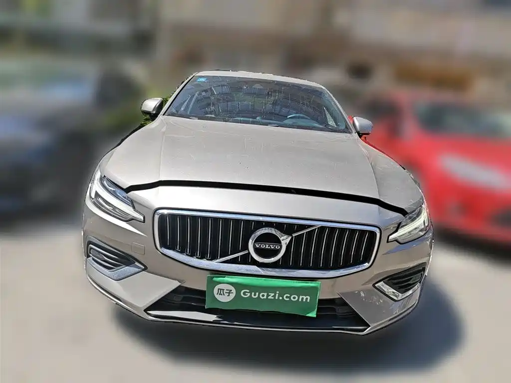 Volvo S60 2021 — фото 24