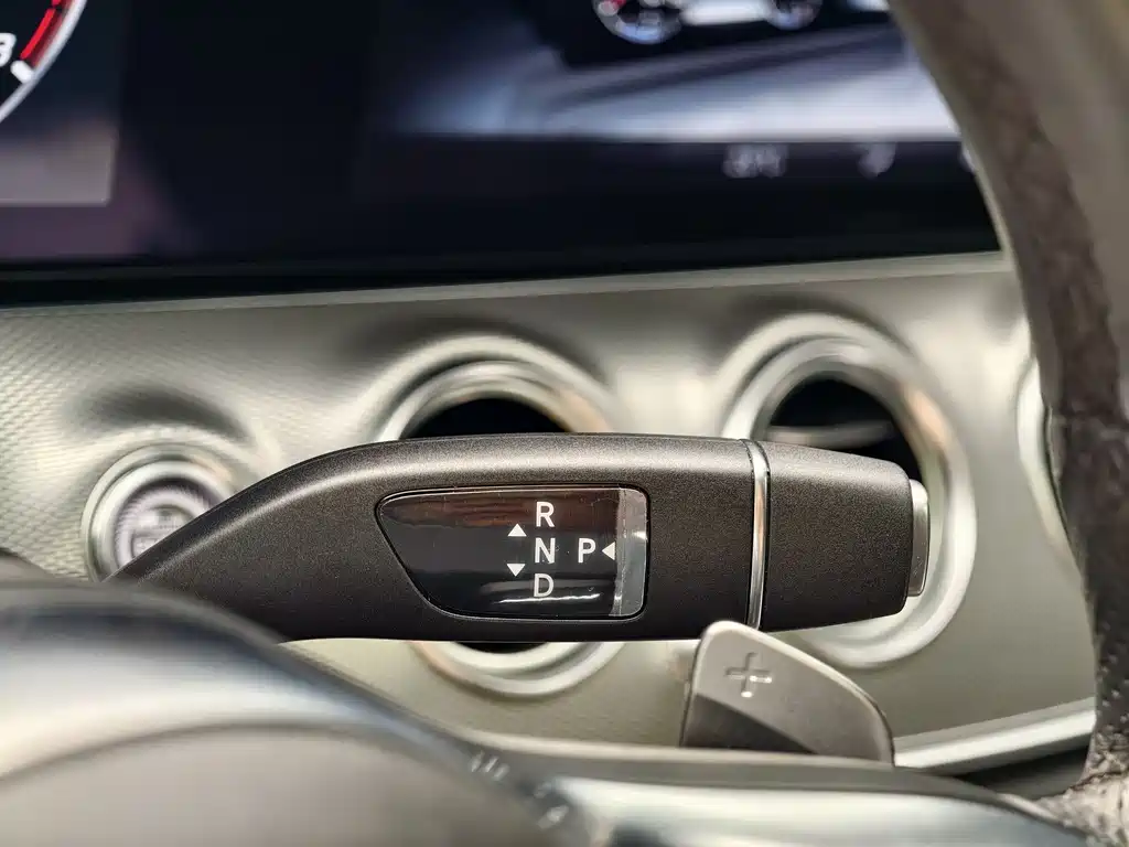 Mercedes-Benz E-Class 2019 — фото 13
