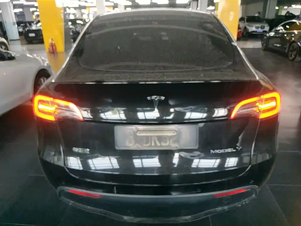Tesla Model Y 2022 — фото 6