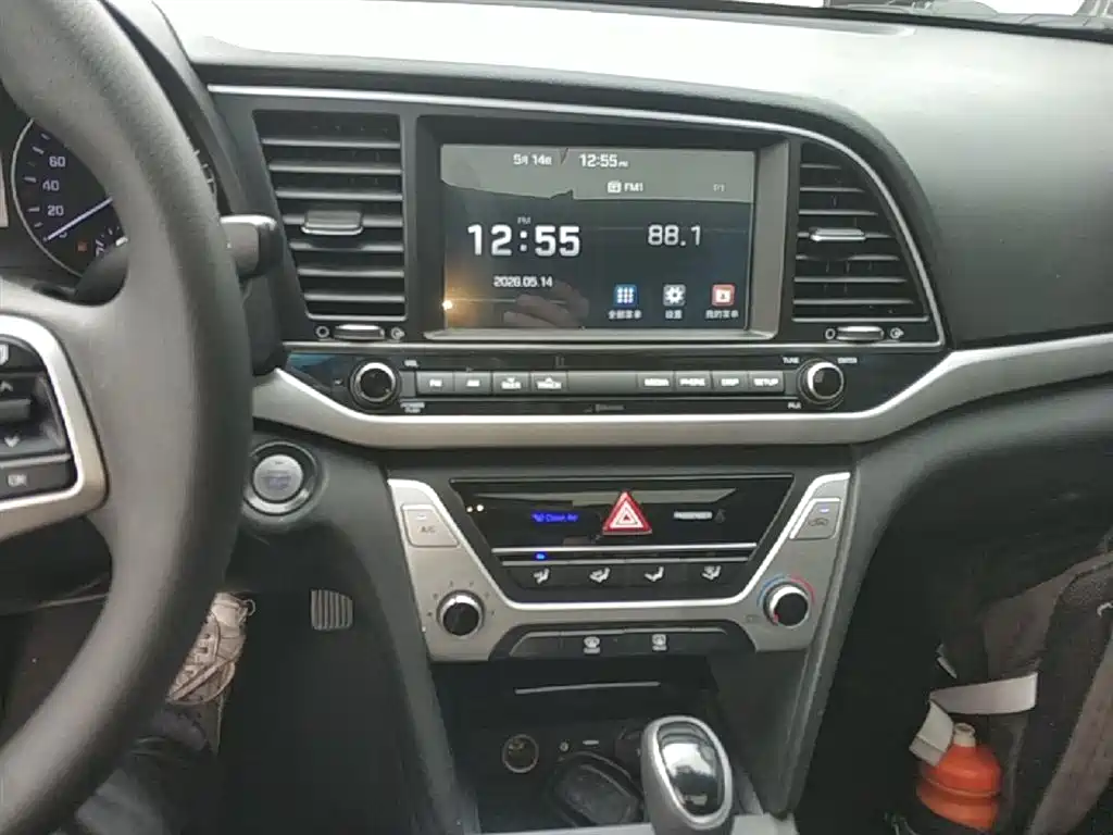 Hyundai Elantra 2019 — фото 13
