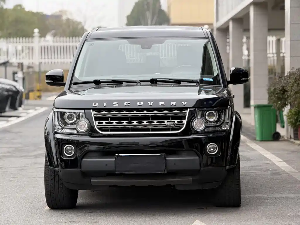 Land Rover Discovery 2016 — фото 1