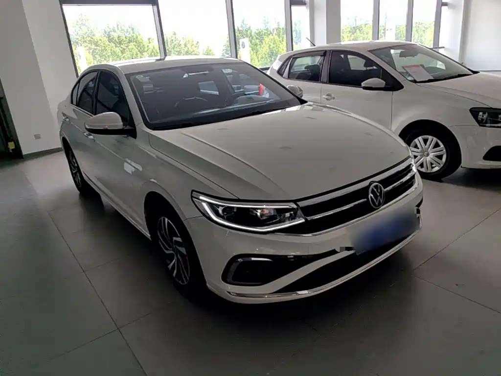 Volkswagen Bora 2023
