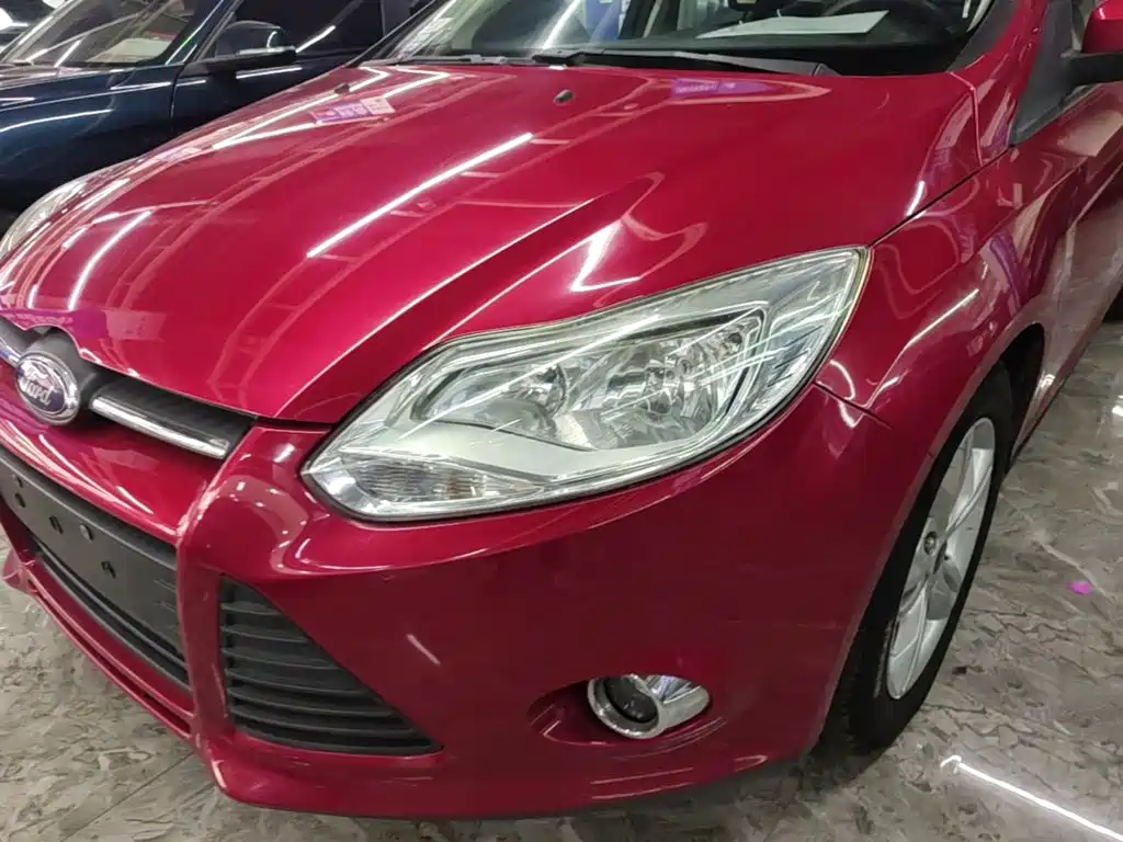 Ford Focus 2015 — фото 24