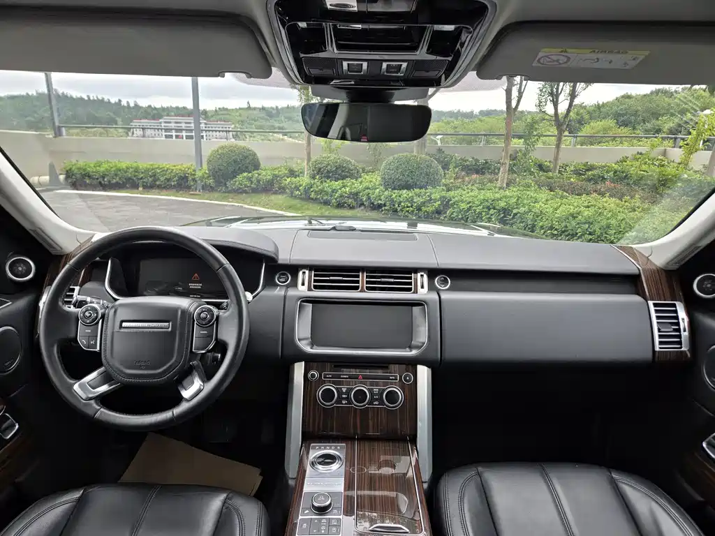 Land Rover Range Rover 2018 — фото 11