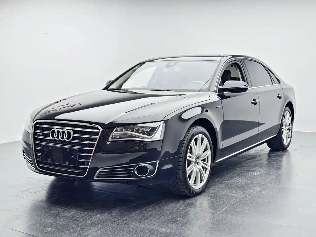 Audi A8 2014 — фото 1