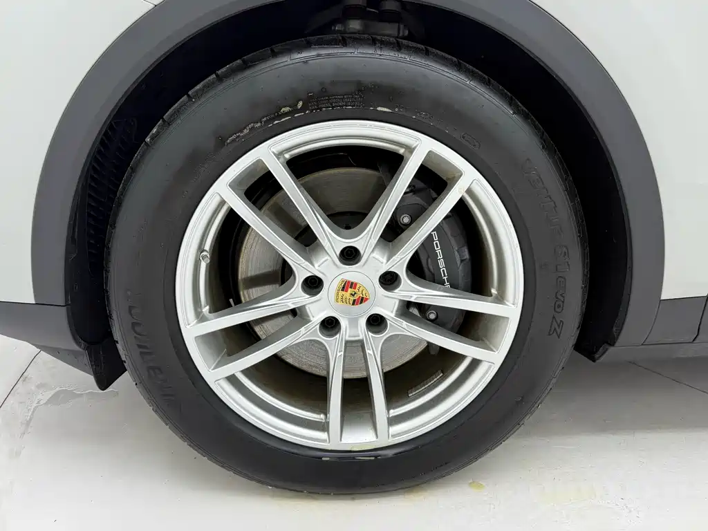 Porsche Cayenne 2025 — фото 23