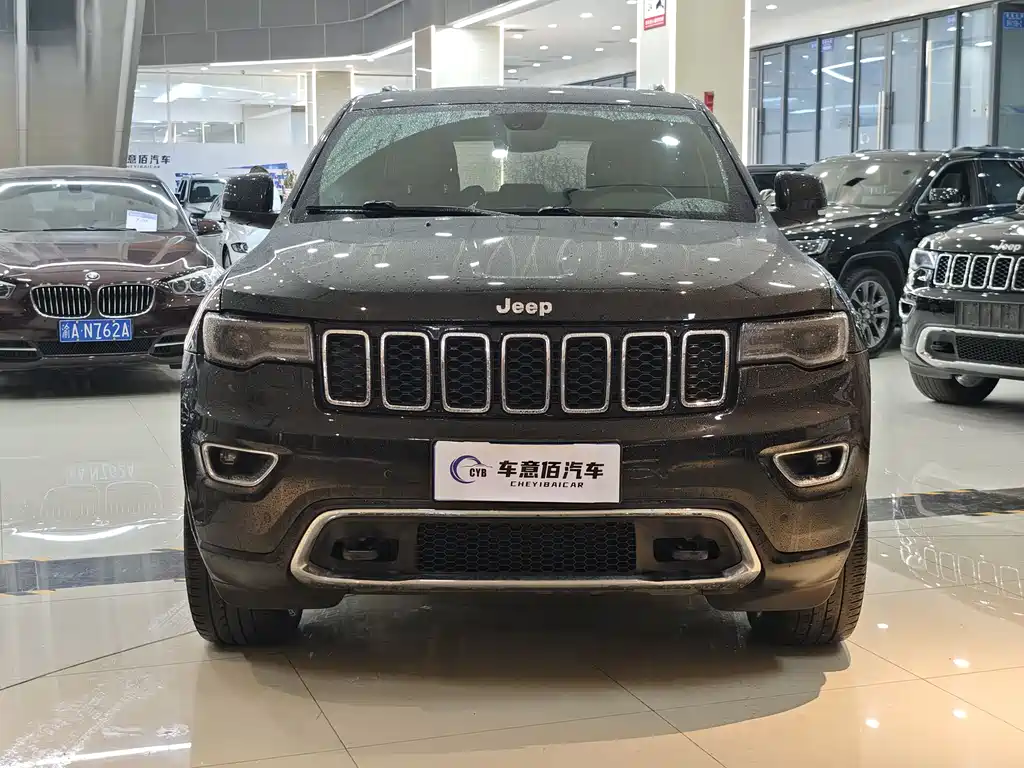 Jeep Grand Cherokee 2018 — фото 2