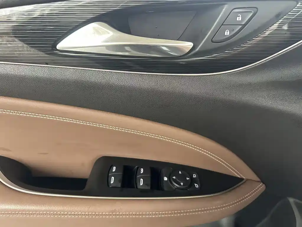 Buick Regal 2020 — фото 14