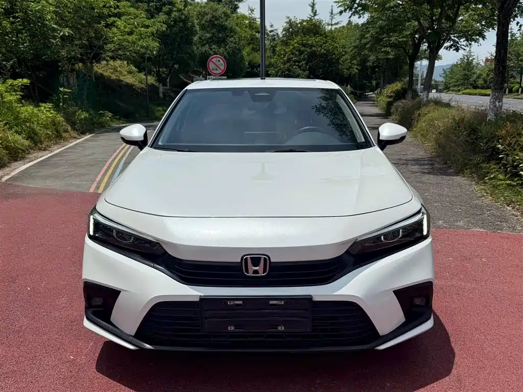 Honda Civic 2025 — фото 2