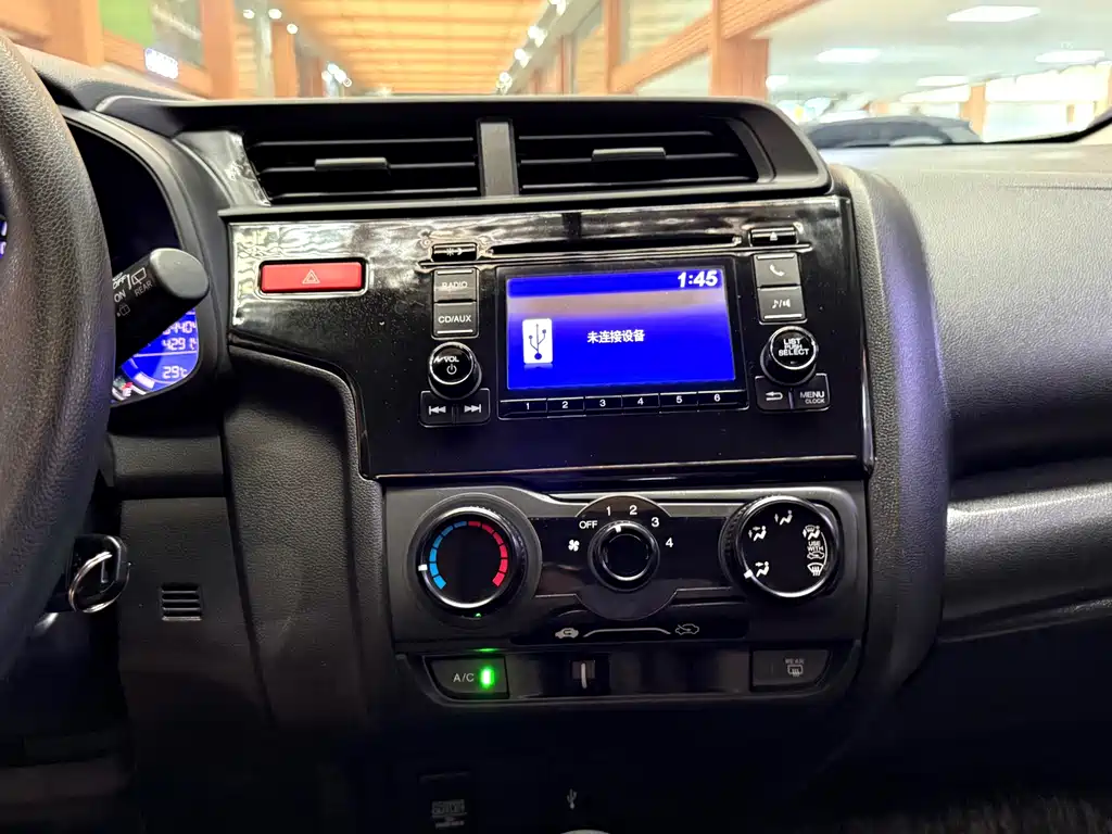 Honda Fit 2017 — фото 17