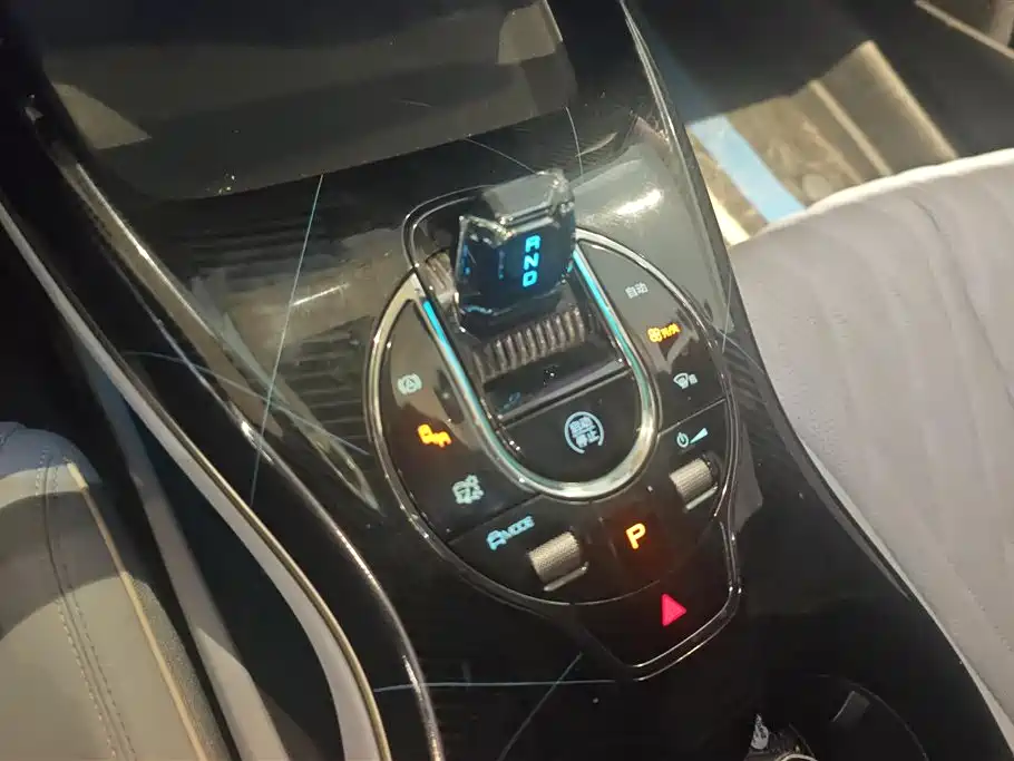 BYD Seal 2023 — фото 16
