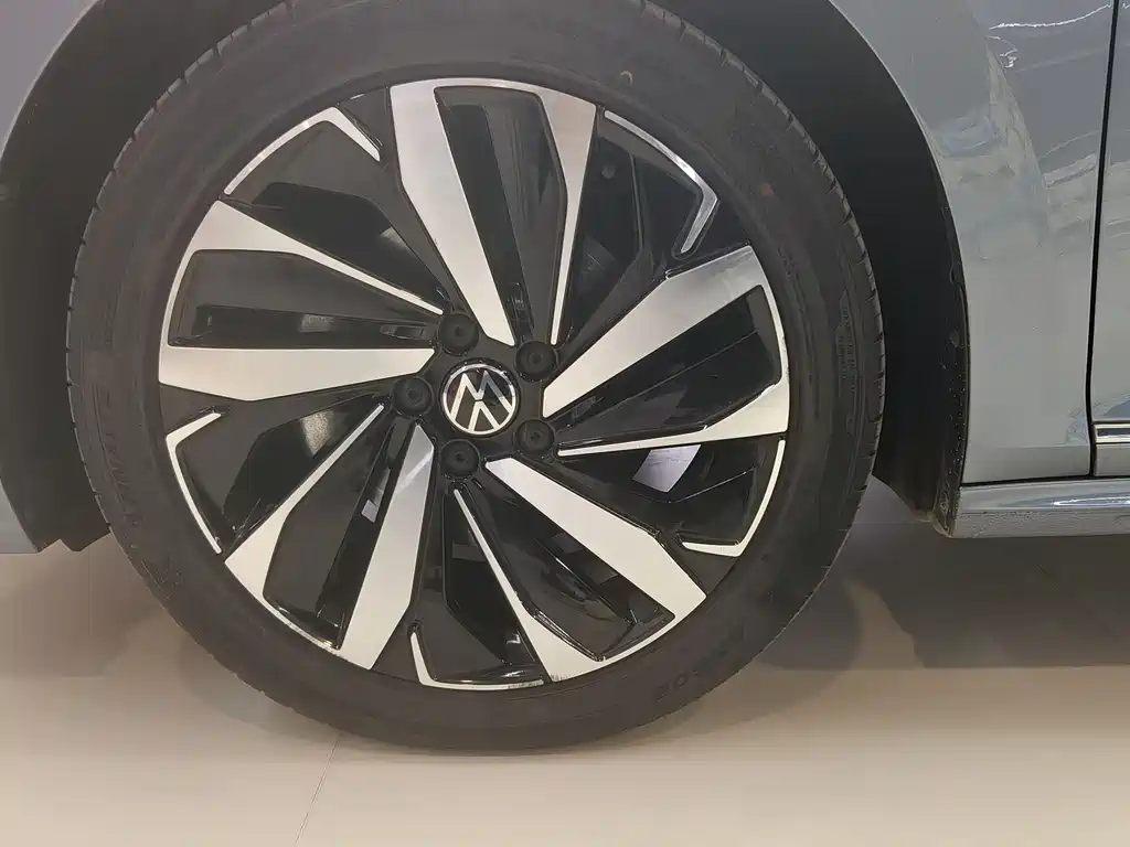 Volkswagen Passat 2021 — фото 17