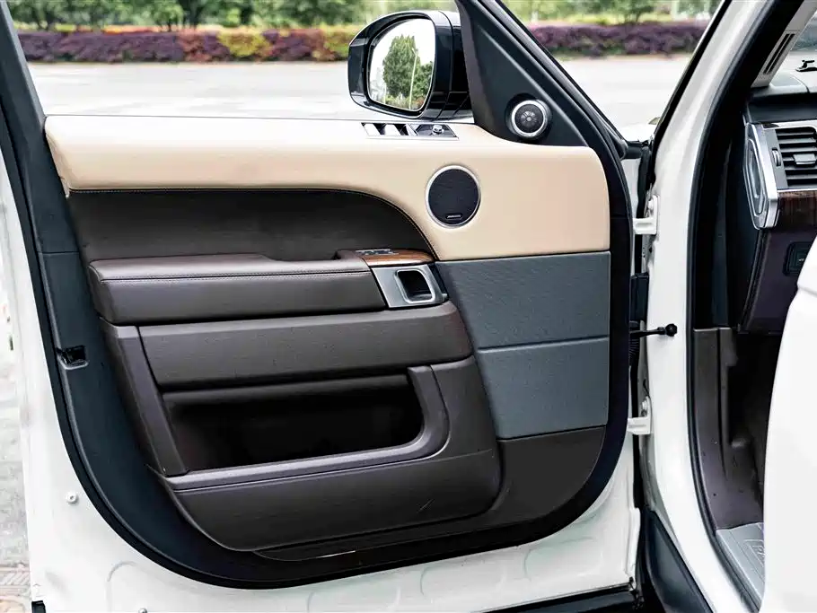 Land Rover Range Rover Sport New Energy 2019 — фото 16