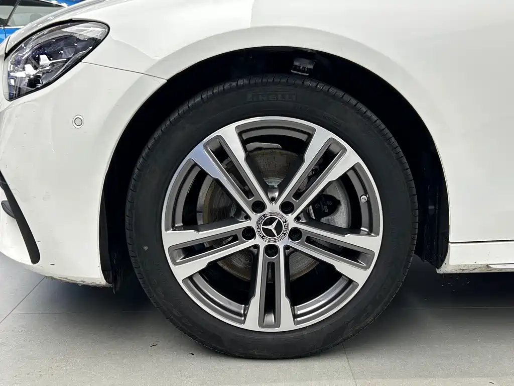 Mercedes-Benz E-Class 2022 — фото 15